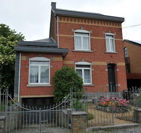 B&B Au Jardin Fleuri Marche-en-Famenne Zewnętrze zdjęcie