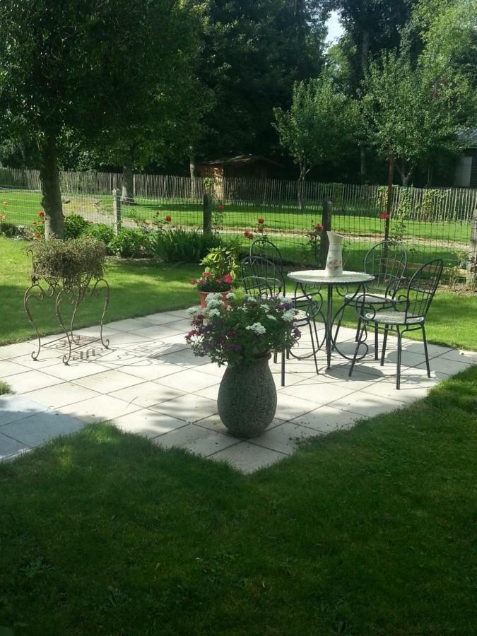 B&B Au Jardin Fleuri Marche-en-Famenne Zewnętrze zdjęcie