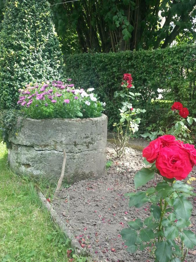 B&B Au Jardin Fleuri Marche-en-Famenne Zewnętrze zdjęcie