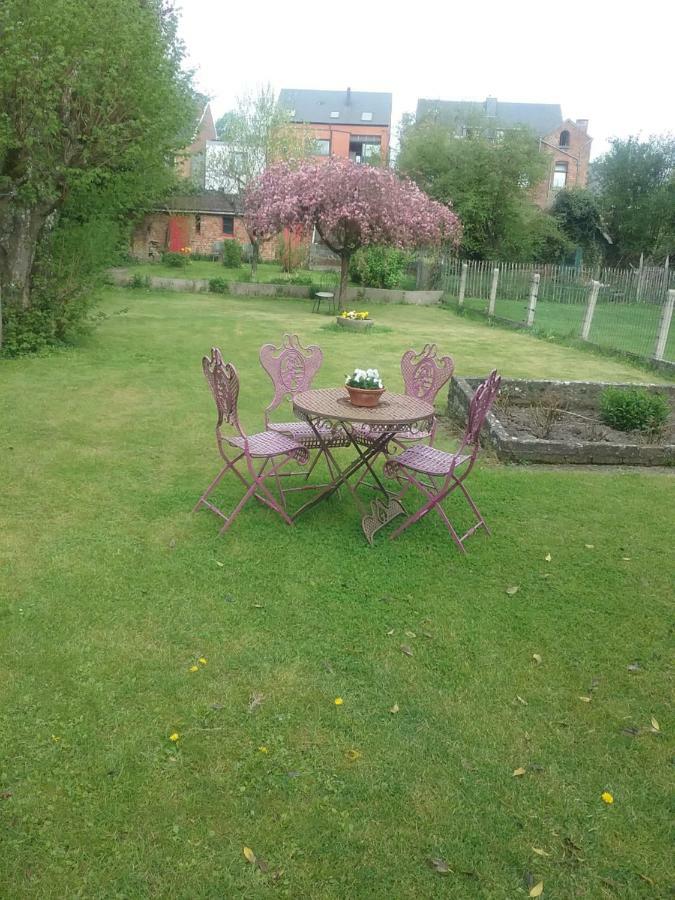 B&B Au Jardin Fleuri Marche-en-Famenne Zewnętrze zdjęcie