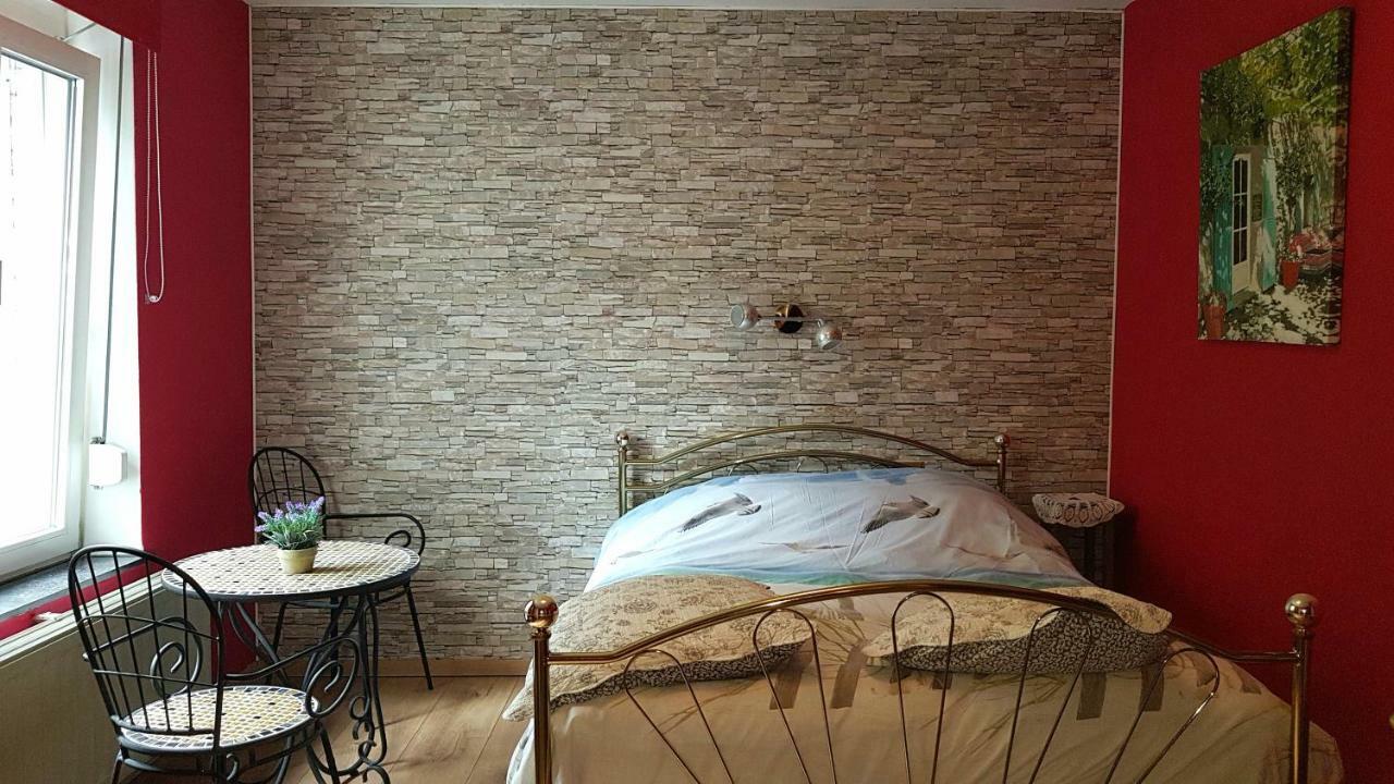 B&B Au Jardin Fleuri Marche-en-Famenne Zewnętrze zdjęcie